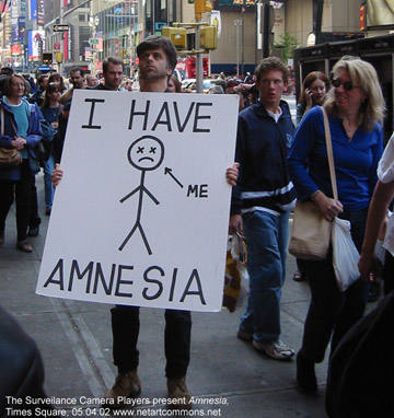 Amnesia, Times Square ©&nbsp;Surveillance Camera Players (New-York, 2004)